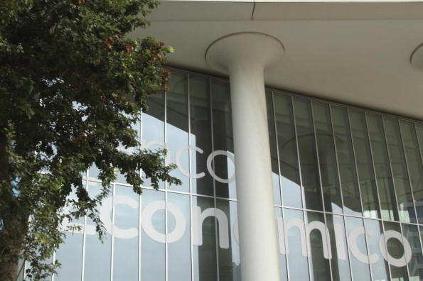 Banco Económico "obrigado" a aumentar capital social para valores históricos no País