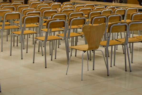 Universidades compensam suspensão através das redes sociais
