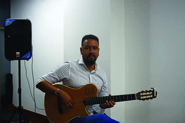 "O artista precisa de trabalhar para render, não é um assalariado"