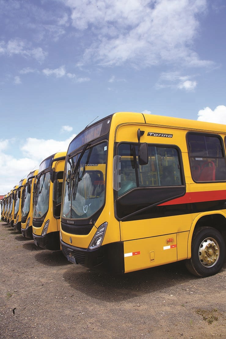 Autocarros públicos a circular em Luanda duplicam para 330
