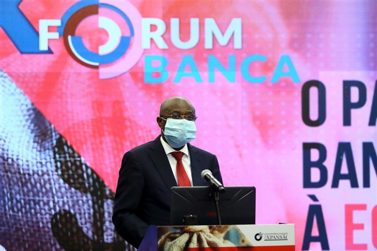 Manuel Nunes Júnior critica excesso de burocracia e a preferência de muitos bancos por grandes empresas em detrimento das pequenas e médias