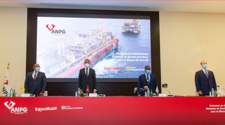 Petrolíferas proibidas de contratar serviços básicos ao estrangeiro