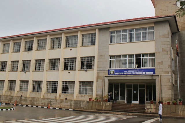 Falta de laboratório no ISPH condiciona prática nos cursos de engenharia