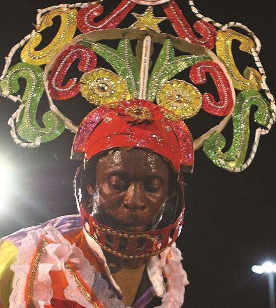 Carnaval em live sem assistência e sem históricos