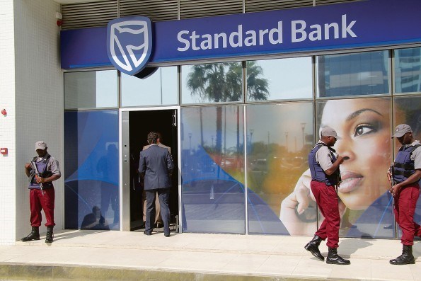 Standard Bank insiste na destituição de São Vicente e marca assembleia para 29 de Março