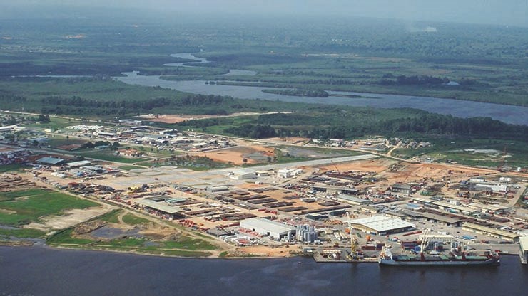 Consórcio EUA/Angola tem três anos para construir refinaria