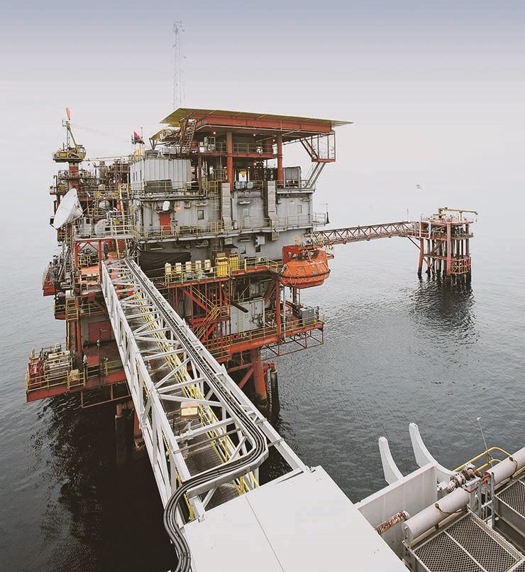 Petróleo encerra acima dos 60 dólares