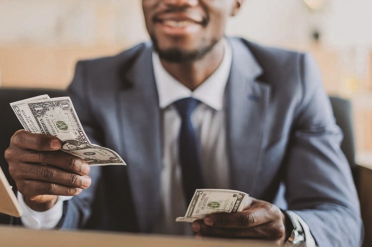 Limites de transferências bancárias para o exterior sobem para 250 mil USD/ano