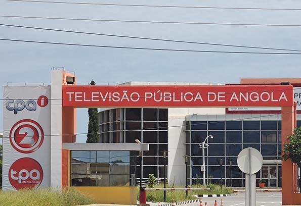 Interferências políticas e outros factores que arruinaram as empresas públicas