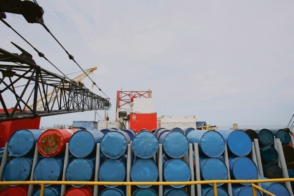 Angola exportou em Março só 989 mil barris por dia