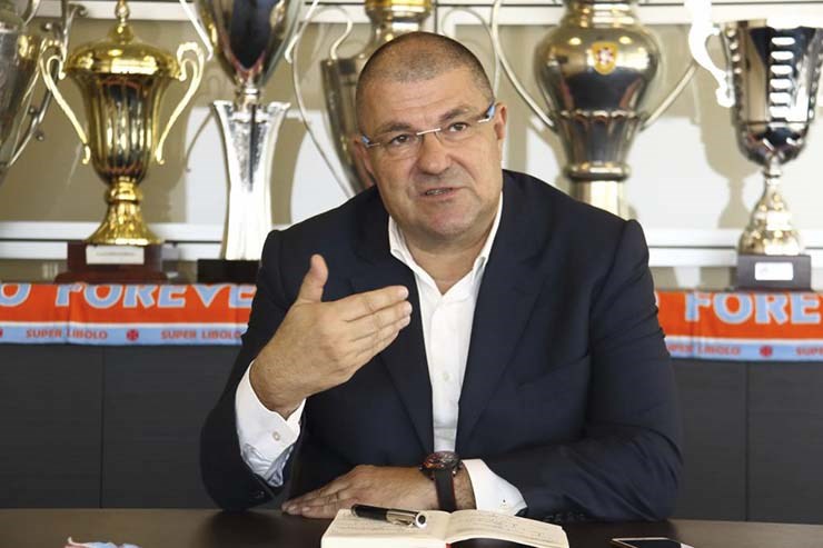BNA vai ter que confirmar o negócio e avaliar a idoneidade de Rui Campos