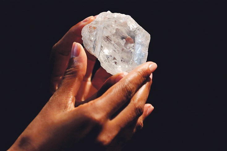 Diamantes especiais de Catoca, Luele, Lulo e Uari com licitação até 30 milhões de euros leiloados em Junho
