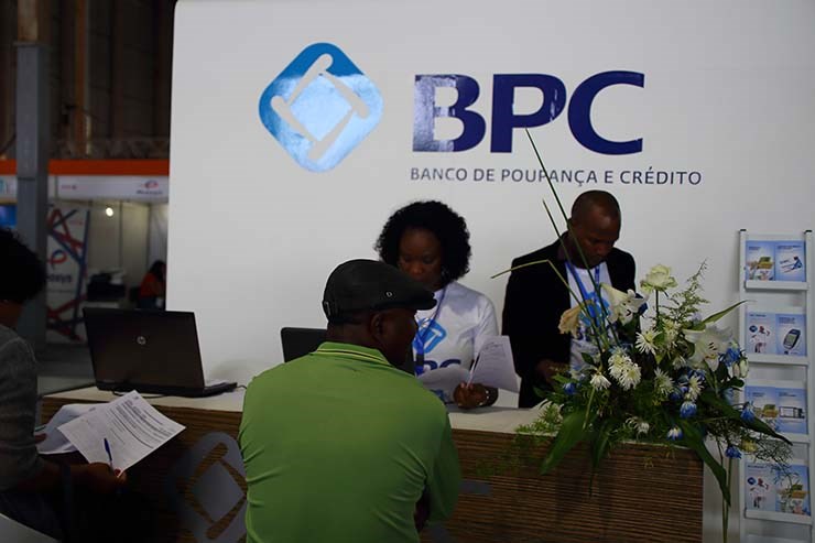 Mais de 90% das empresas preferem atendimento ao balcão dos bancos